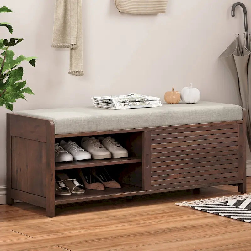 Banc de rangement avec persiennes en bois vieilli en placage d'acacia pour une touche rétro pour le salon, l'entrée